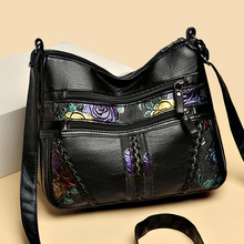 多口袋中老年女包水洗皮包2024新款单肩斜挎包女士背包中年妈妈包