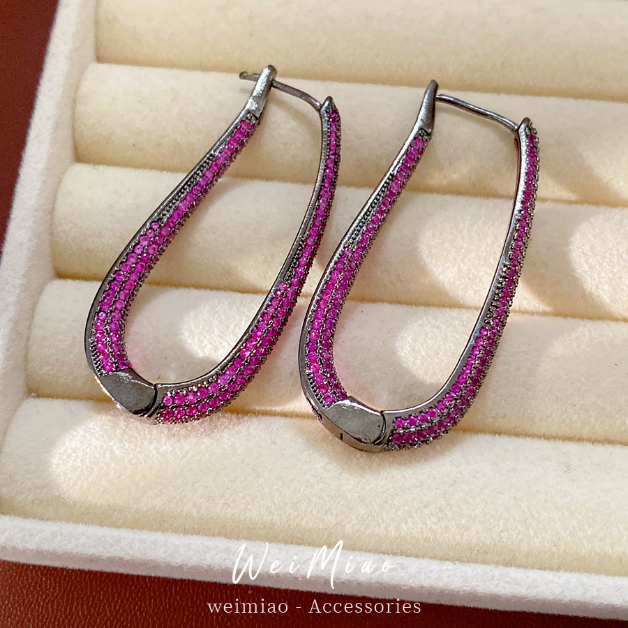 Medieval vintage zircón oval pendientes de estilo retrógrado personalidad pendientes ligeros de lujo alta sensación auriculares al por mayor