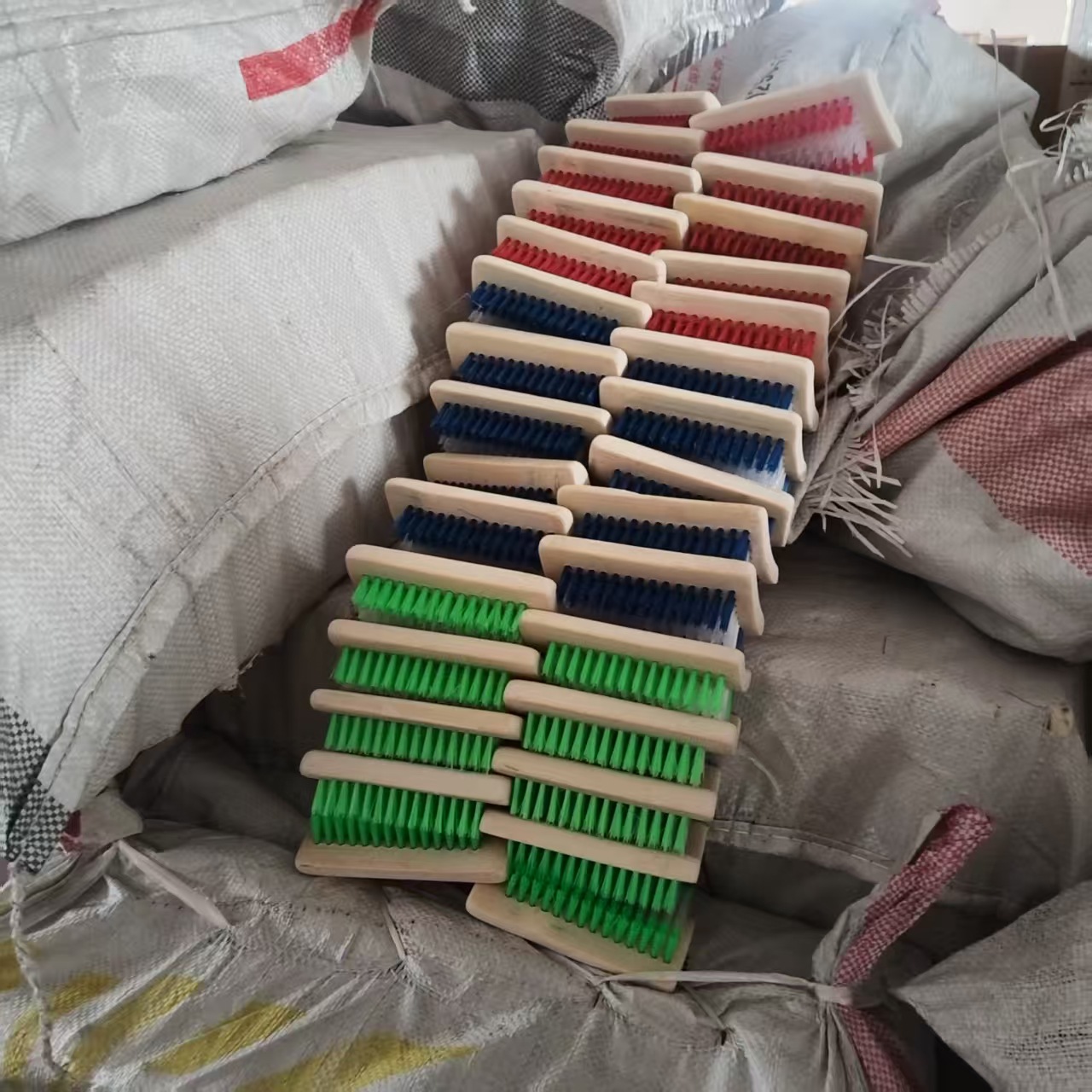 2 Yuan Store Special Offer: High-Quality Household Cleaning Brush, Multifunctional Square-Shaped Colorful Bamboo Cleaning Brush for Laundry