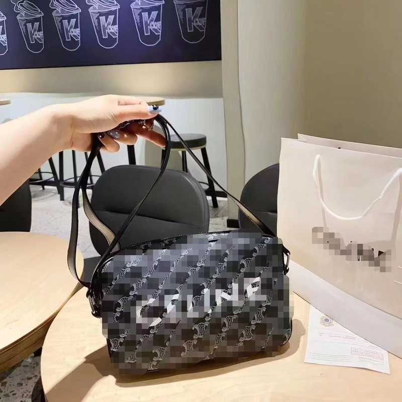 男女兼用ショルダーバッグ、格子柄クロスボディバッグ、カメラバッグ、若者向け横型ミニバッグ、ins2025風スクエアバッグ|undefined