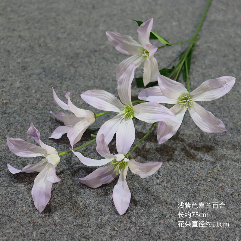 Lily Garland de color púrpura claro