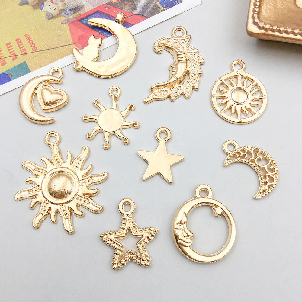 2g Weight Pendant, Chain Jewelry Making Type 20 * 23mm Jewelry Making Size DIY Jewelry Accessories Classification 1 Piece Quantity 304 Stainless Steel Material Star, Moon Pattern Plating Design Simple Style Style 1 Piece 20 * 23mm 304 Stainless Steel Star Moon Pendant Chain 1