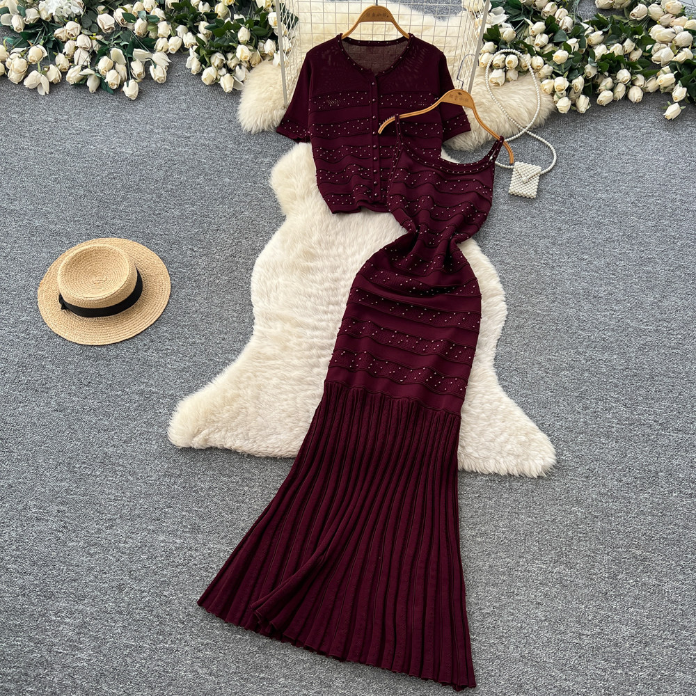 Women's Soft Pink Knit Two Piece Set Slim Fit Waist Cinching Fishtail Skirt Suit for Summer_ecoleips.com