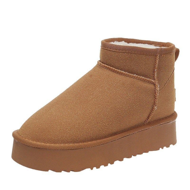 Zhou Dongyu con botas de nieve de fondo grueso para mujeres en invierno 2024 nuevos zapatos de algodón de pan de lana de cuero corto aumentados en altura