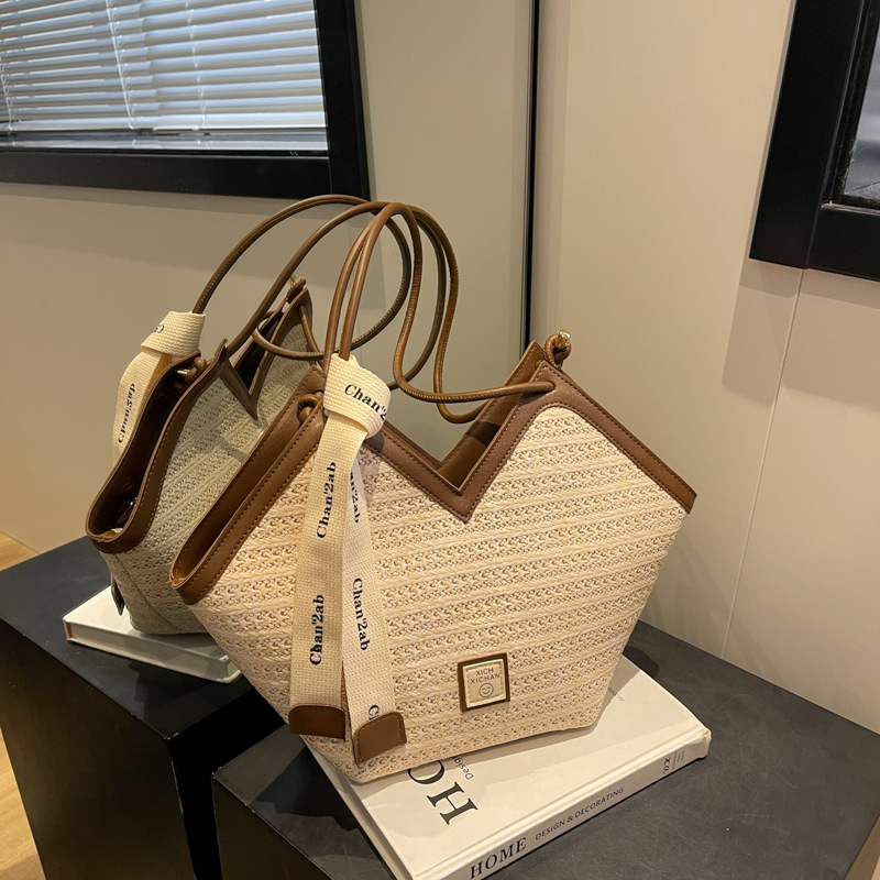 Women's Woven Straw Bag Large Capacity 2026 New Summer Beach Shoulder Bag Vacation Commuter Tote Bag - Thumbnail 2