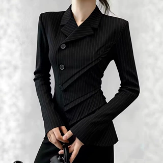 超火春装法式气质复古黑色掐腰条纹外套2026绝美高级小众绝美上衣