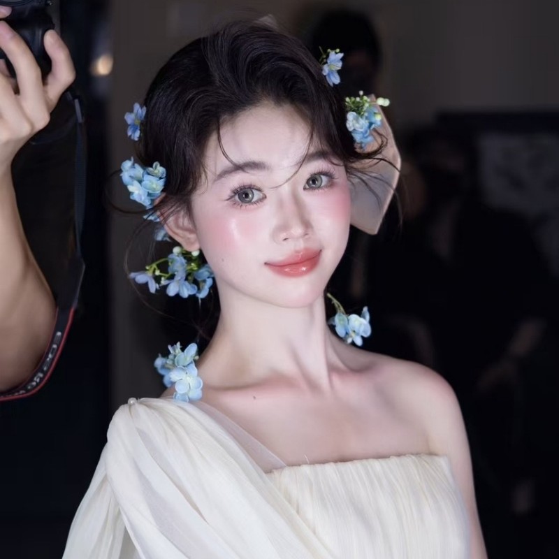 フォレストスタイルのライトラグジュアリーウェディングドレス、ブライダルドレッシングローブ、ヘアアクセサリー、ハイエンドのお出かけ、スーパーフェアリーファンタジーフラワースーツ、新しいヘッドドレス|undefined