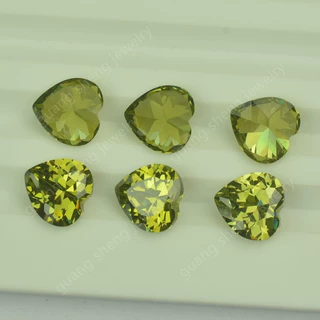 尖底心形深浅橄榄绿色合成立方氧化锆石裸石 爱心彩宝石cz stone
