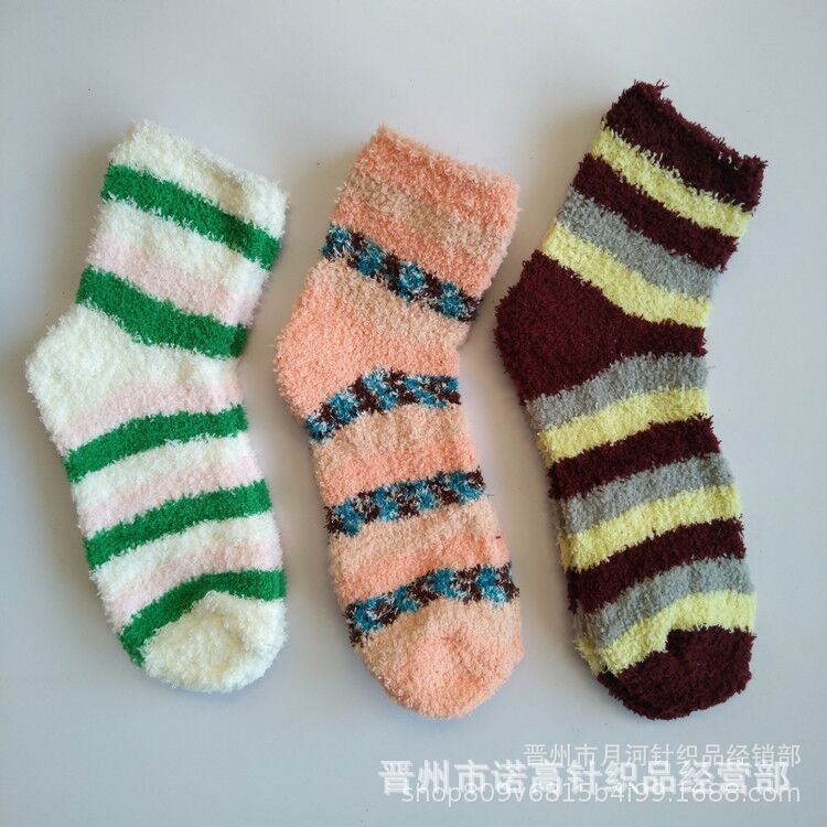 Calcetines de confinamiento de lana de coral transfronterizos para mujer Calcetines de algodón engrosados forrados de lana para mujer Calcetines de piso cálido para dormir en casa Primavera y otoño Invierno