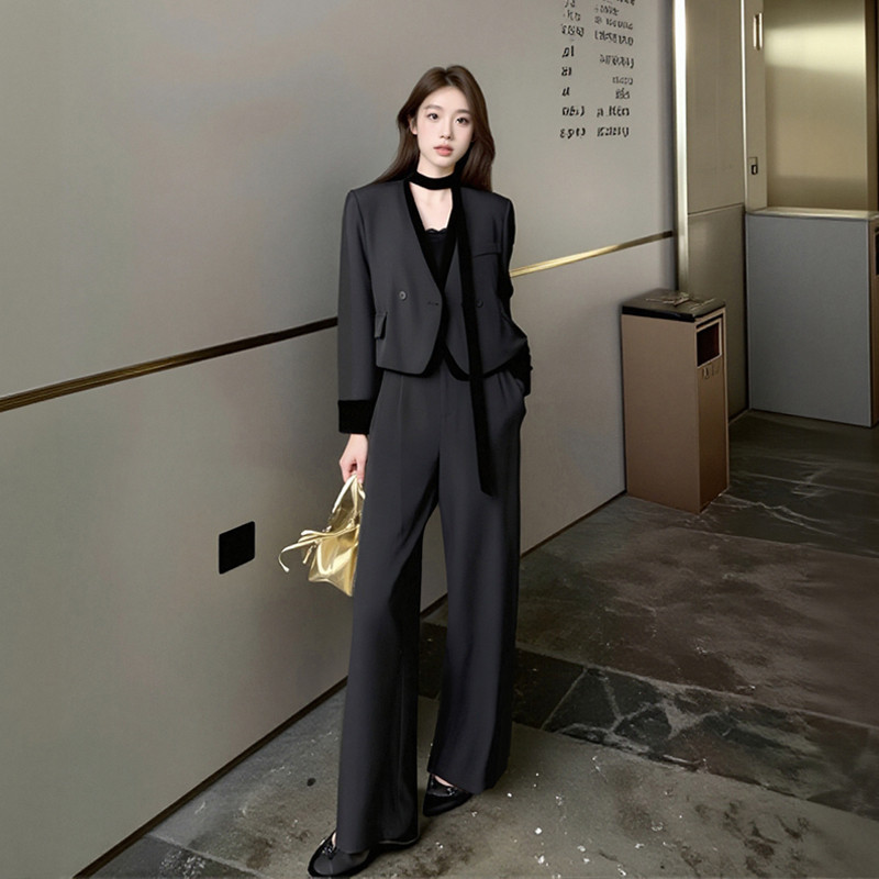 2025跨境假两件撞色拼接V领西装短外套套装女时尚阔腿裤两件套|undefined