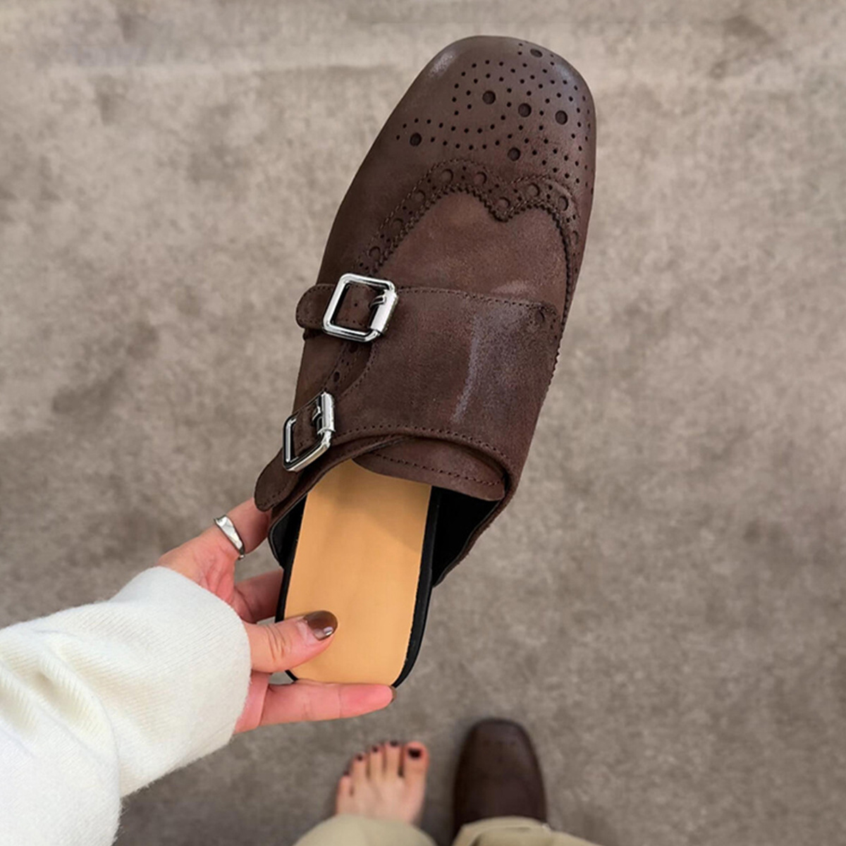 La marea no es sur ~ Zapatos con cabeza de bolso negro de cuero cruzado de un pie para mujer retro todo fósforo cabeza cuadrada media pantufla Brock