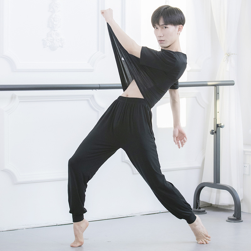 Black Short-sleeved Trousers