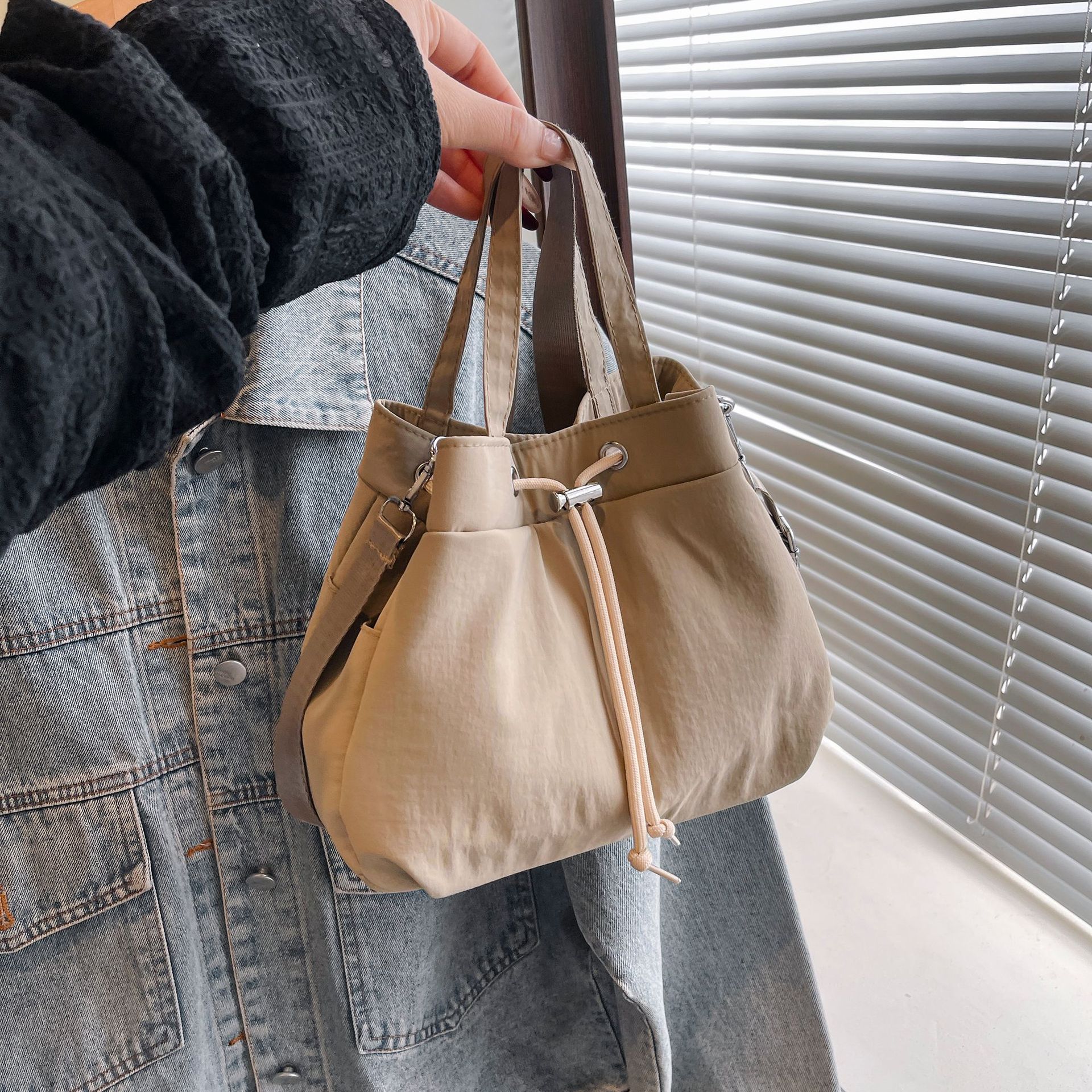 Cross-Border Retro Niche Nylon Bucket Bag For Women, Lightweight Korean Style Versatile Casual Shoulder Bag For Commuting - Thumbnail 6
