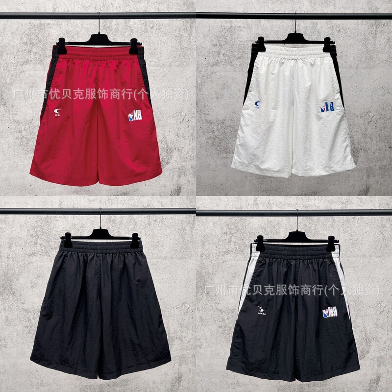 Paris High-End Version B Brand 2026 New Classic Logo Embroidered Collaboration Series Drawstring Shorts Loose-Fitting Knee-Length Shorts Paris High-End Version B Brand 2026 New Classic Logo Embroidered Collaboration Series Drawstring Shorts Loose-Fitting Knee-Length Shorts