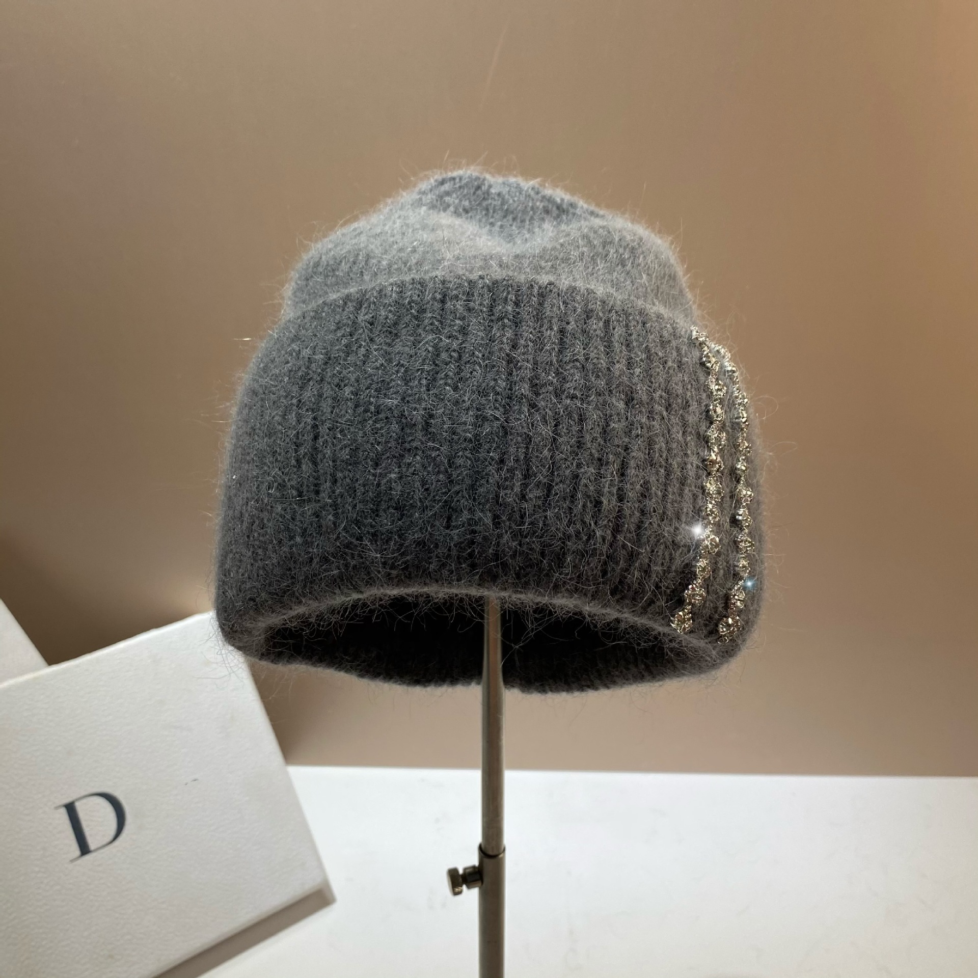 Winter-Thermomütze für den Außenbereich, langes Kaninchenhaar, doppelt gefaltete Strickmütze, Mode-Promi-Feng-Shui-Diamant-Wollmütze_voghion.com
