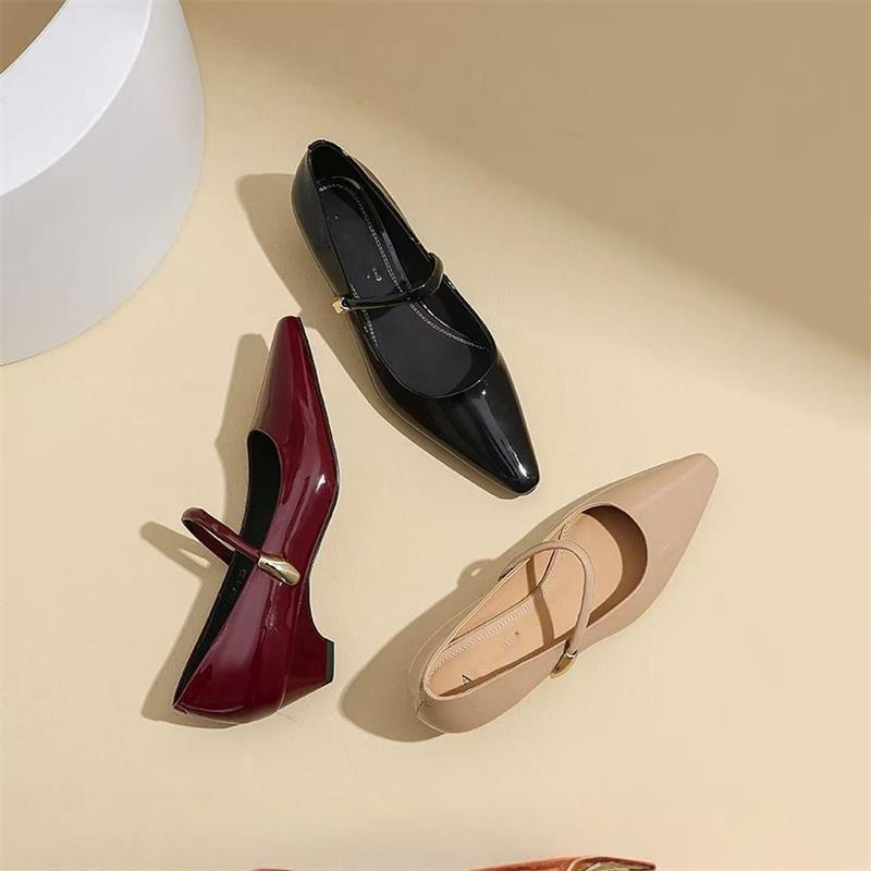 2026 primavera nuevo estilo retrógrado francés puntero tacones gruesos y poco profundos zapatos de cuero esmaltado zapatos de mujer hebilla mary-zhen zapatos
