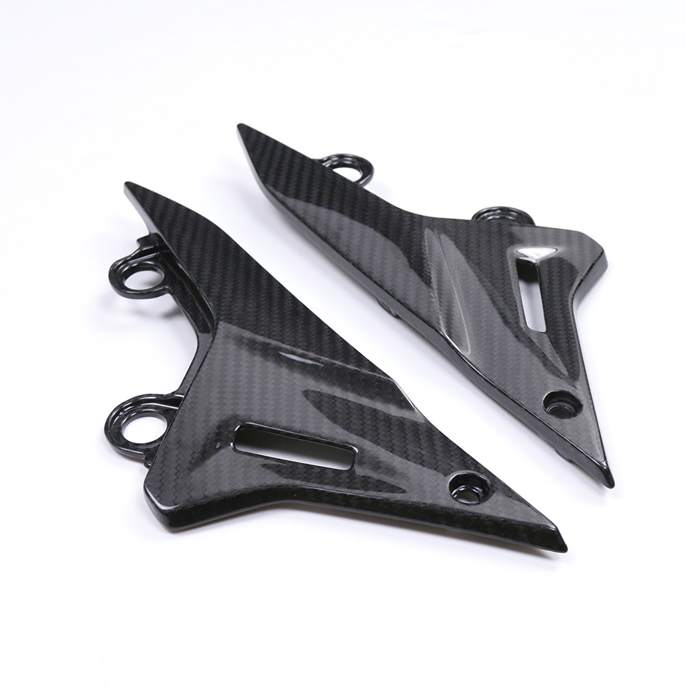 Suitable for CFMOTO spring wind 800NK sharp + modified carbon fiber shell accessories one-piece lower decorative plate cover