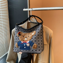 跨境潮流休闲水桶包女2024新款卡通动漫单肩包韩版小众设计斜挎包