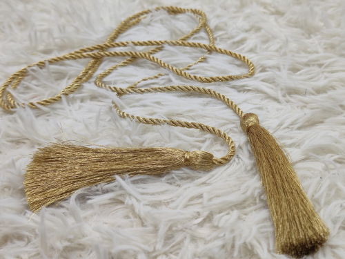 AB085 belt, the belt material is gold thread wrapped cotton, length 1.7m (including the tongue), weight 0.2kg