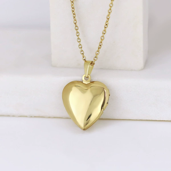 Glossy golden necklace heart shaped, 23mm