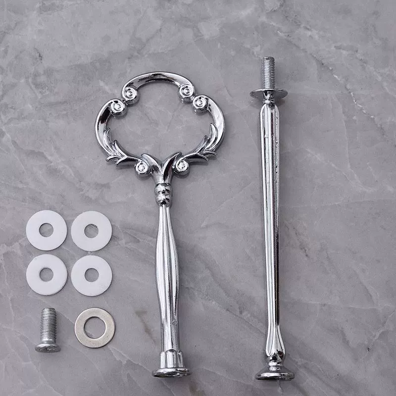 Three -layer fruit disk metal hanging rack cake dessert dessert ornaments electroplating accessories dry fruit disk double -layer snack bracket