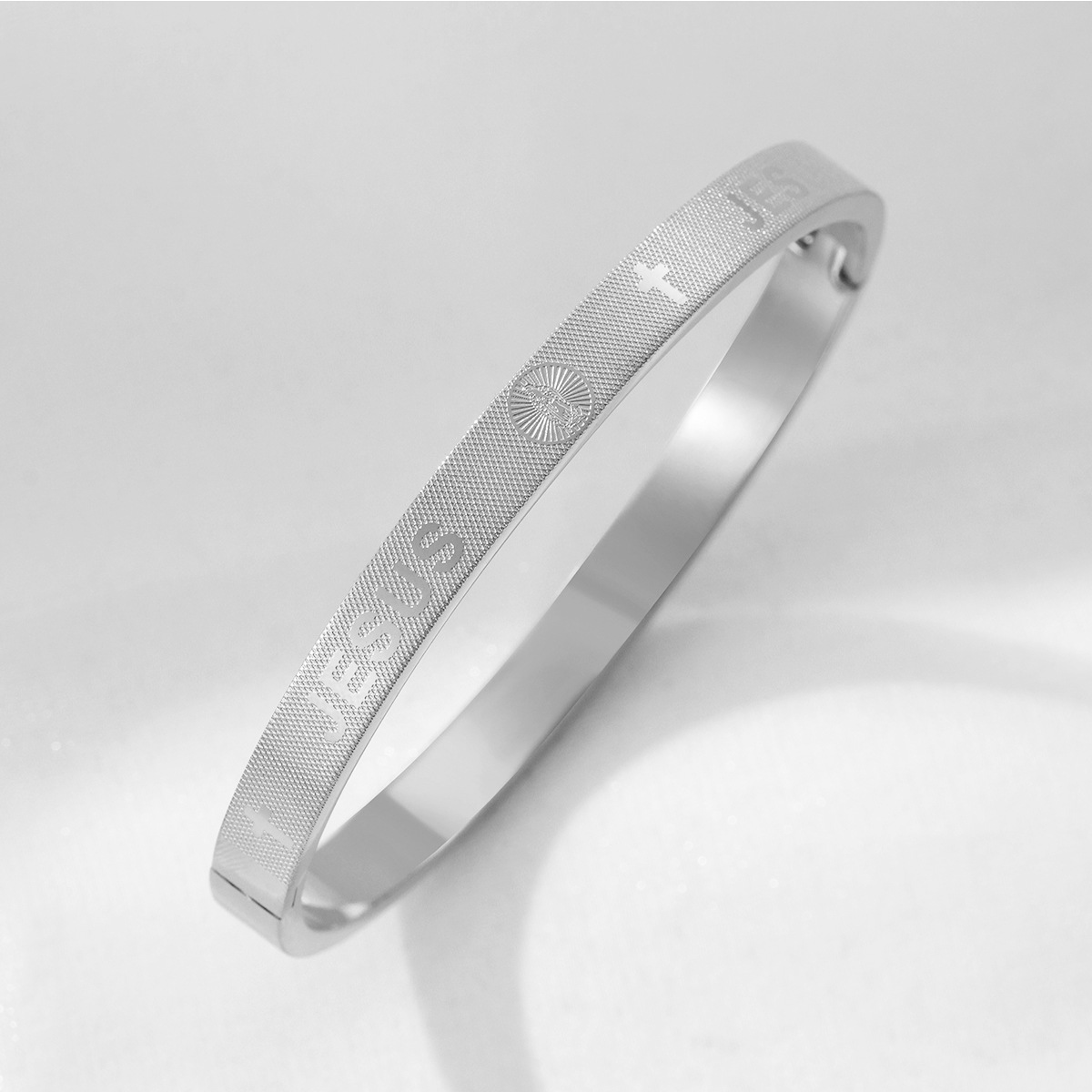 25g Weight Bangle Classification Titanium Steel Chain Material 1 Piece Quantity Holiday, Daily Occasion Titanium Steel Material Cross, Letter Pattern Women's Gender Plating Design Basic, Classic Style Style Basic Classic Style Cross Letter Titanium Steel Bangle In Bulk 3