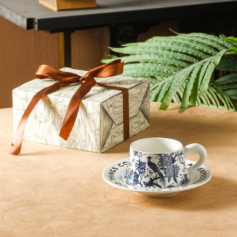 Diseñador original de alta gama retro de flores y pájaros, Qingluan, flores, tazas y platos, tazas de café, platos, tazas de desayuno, cerámica