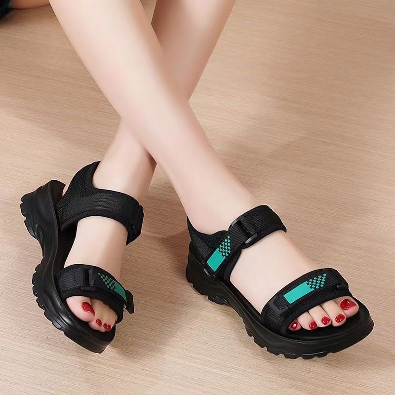 Sandalias deportivas para mujeres 2026 nuevo verano pequeño viento fragante velcro versátil ligero antideslizante versátil zapatos de playa casuales