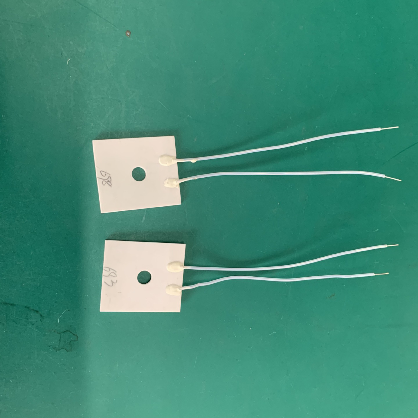 源头厂家供应MCH电子香薰炉发热片MCH直发器陶瓷加热片