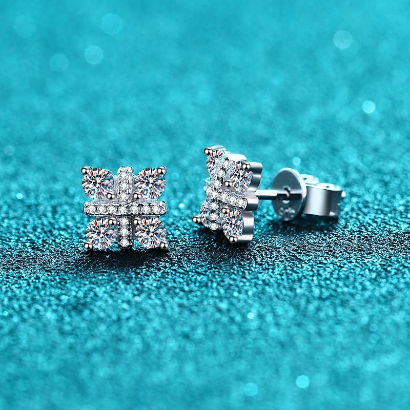 D Colour Moissanite Stud Earrings Sterling Silver Peace Knot_voghion.com