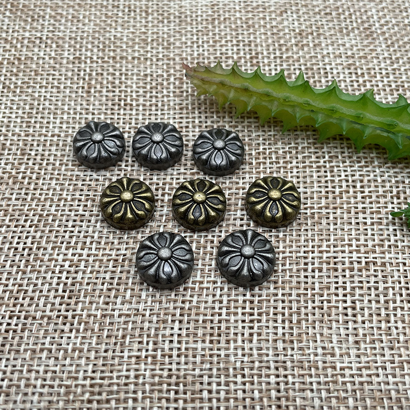 厂家批发皮衣皮具金属钉12mm花形克罗心复古撞钉包包鞋帽装饰铆钉