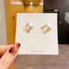 Square, golden, 32