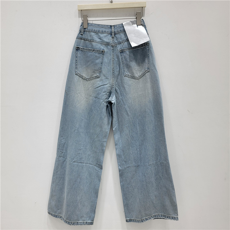 American Street Wind Metal Rose Decoration Jeans Diseño femenino Suelto Pantalones Jeans agujeros de cintura alta