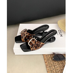����Ů�� 6808-3���y�Tᔮ��͸�һ����Ů���⴩�߸�¶ֺ����ЬŮ