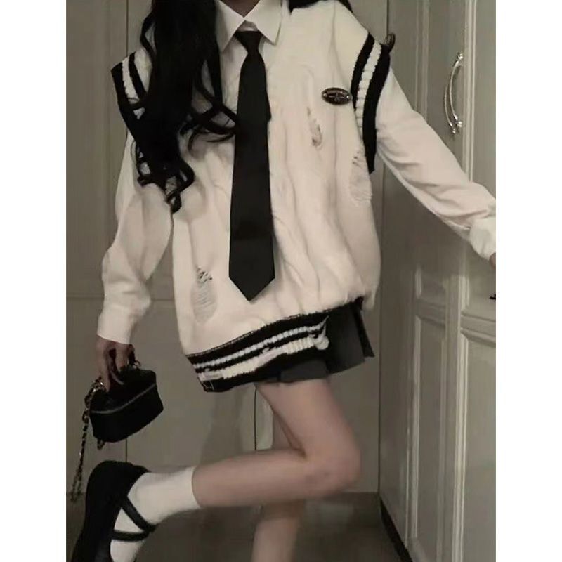 Autumn and Winter new preppy style V-neck color matching knitted vest sweater vest women + long sleeve shirt pleated skirt three-piece set