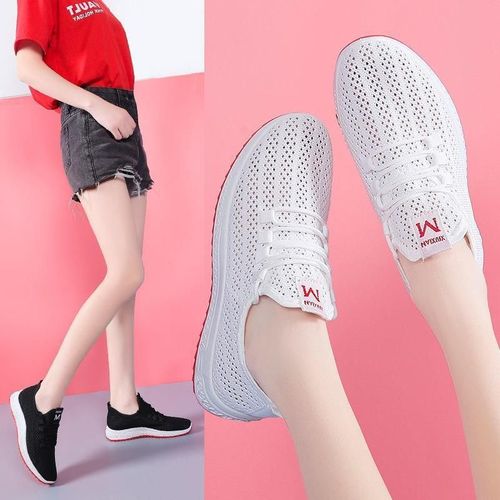 Lightweight and breathable Old Beijing cloth shoes, Korean-style net face, for women's square dance, suitable for spring and summer, fashionable net shoes, sports shoes for moms