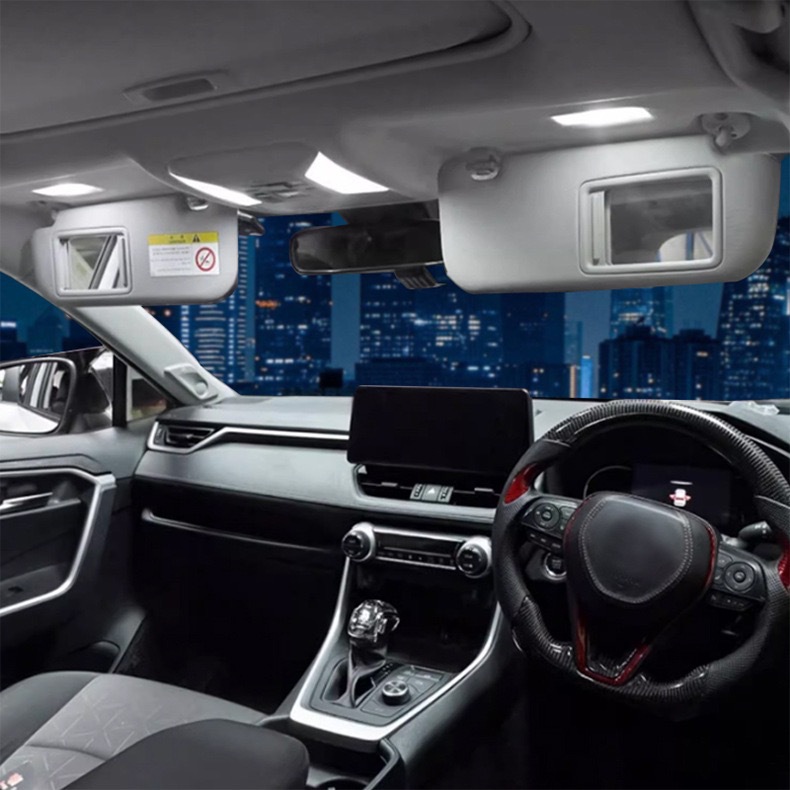 Suitable for 19-20 Toyota RAV4 RongFang LED flat reading light colorful roof light RF with remote control interior