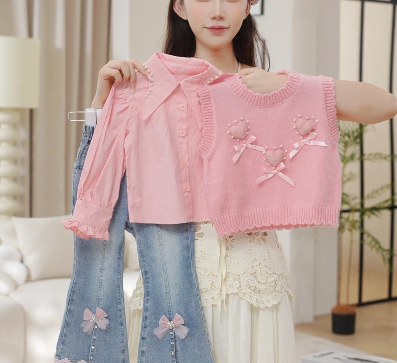 2025女童套装秋季新款高级感千金风粉色爱心马甲衬衫牛仔裤三件套|undefined
