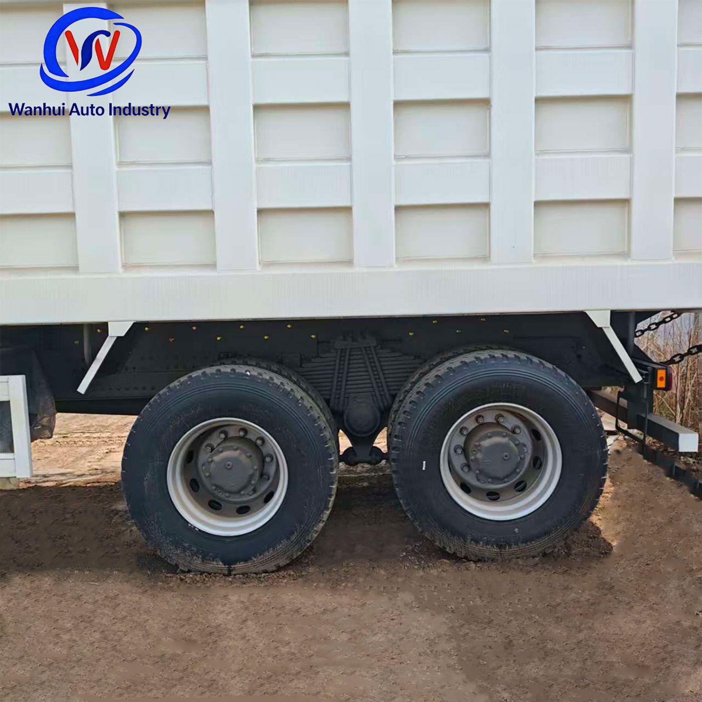 Rear-Turning Dump Truck Howo6*4 for Coal and Sand Transport 8.5m Rear-Turning Dump Truck with Hydraulic Rear Dumping