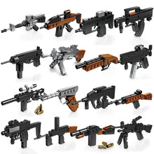 ���ǻ�ľ�к�����ƴװ AK-47��ǹ��߶�ͯ���³��ǹƴͼģ������