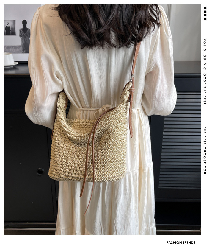 Stylish Straw Bag Image 1