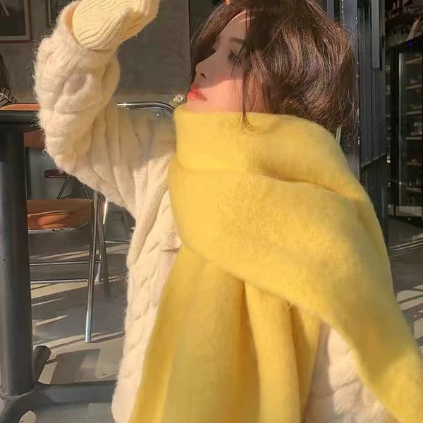 Mahai hair yellow