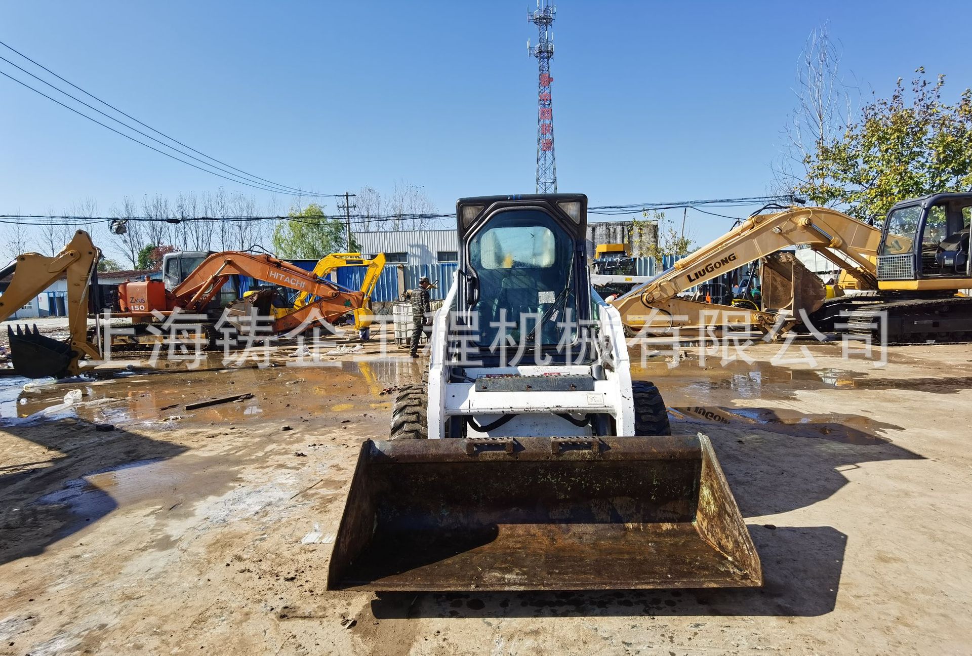 热销山猫S160 滑移装载机Bobcat 四驱轮胎式液压铲车城市道路清扫