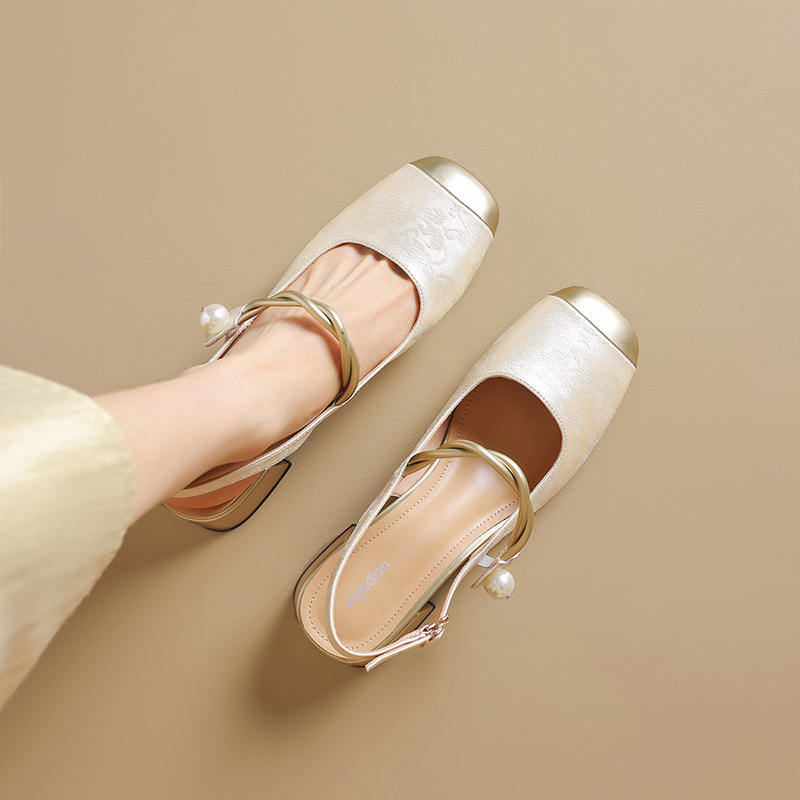 Antiguo Lion Deng nuevas sandalias chinas de primavera de mujeres nuevas bolsas con tacones gruesos zapatos de moda franceses