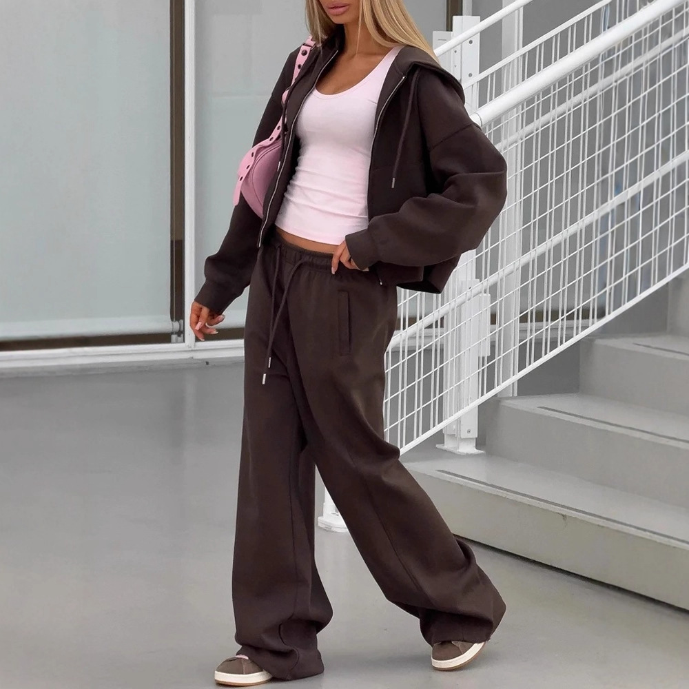 Demi-season velvet hoody with zipper