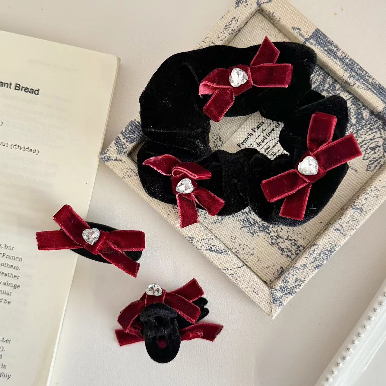 Red! Atmosphere red hairpin clip bow diamond black hair ring Korean girl large intestine ring hair accessories for women