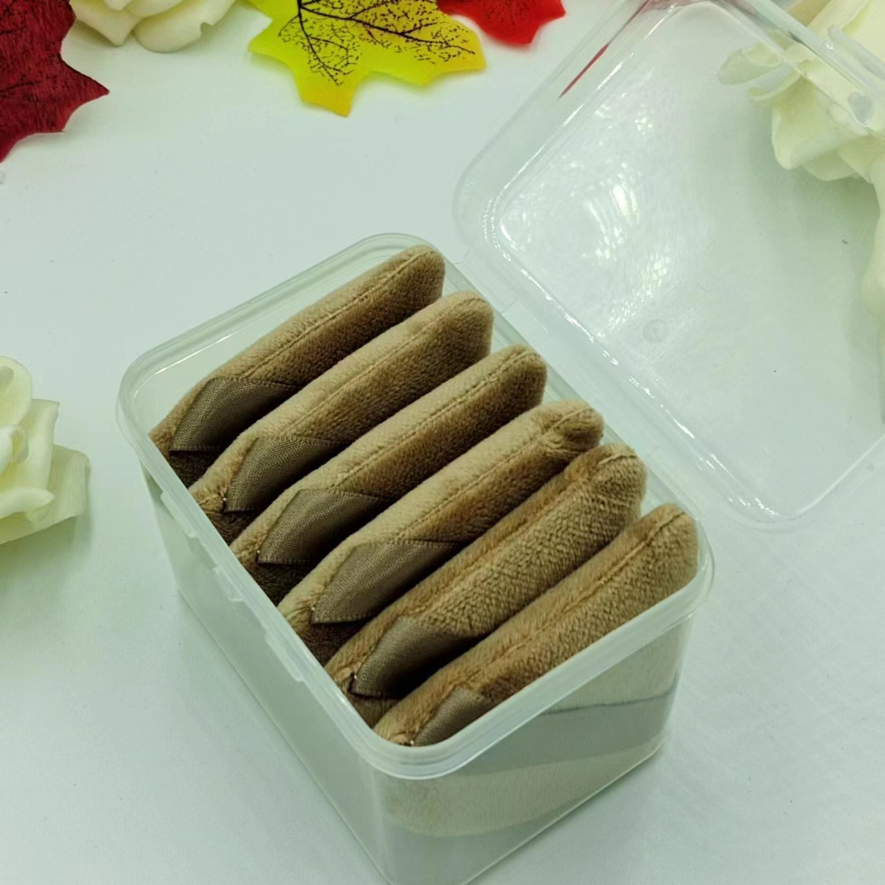 Nuevo triángulo negro soplo de polvo seco en forma de abanico de soplo de maquillaje soplo de polvo de miel mojado y seco herramientas de maquillaje de doble uso transfronterizo exclusivo