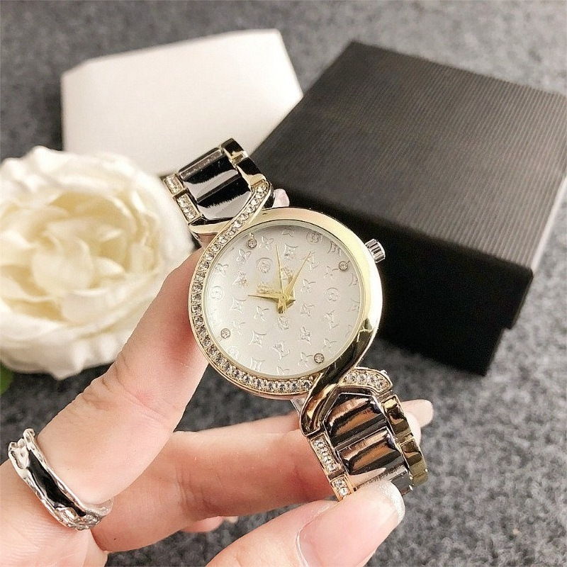 2026 New Model Women's Watch Luxury Diamond-Studded Foreign Trade High-End Quartz Watch Compact Simple Elegant Women's Timepiece Steel Band Watch