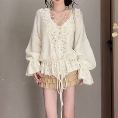 慵懒风灰色V领抽绳针织衫女2025新款超好看镂空钩花斜肩露肩上衣