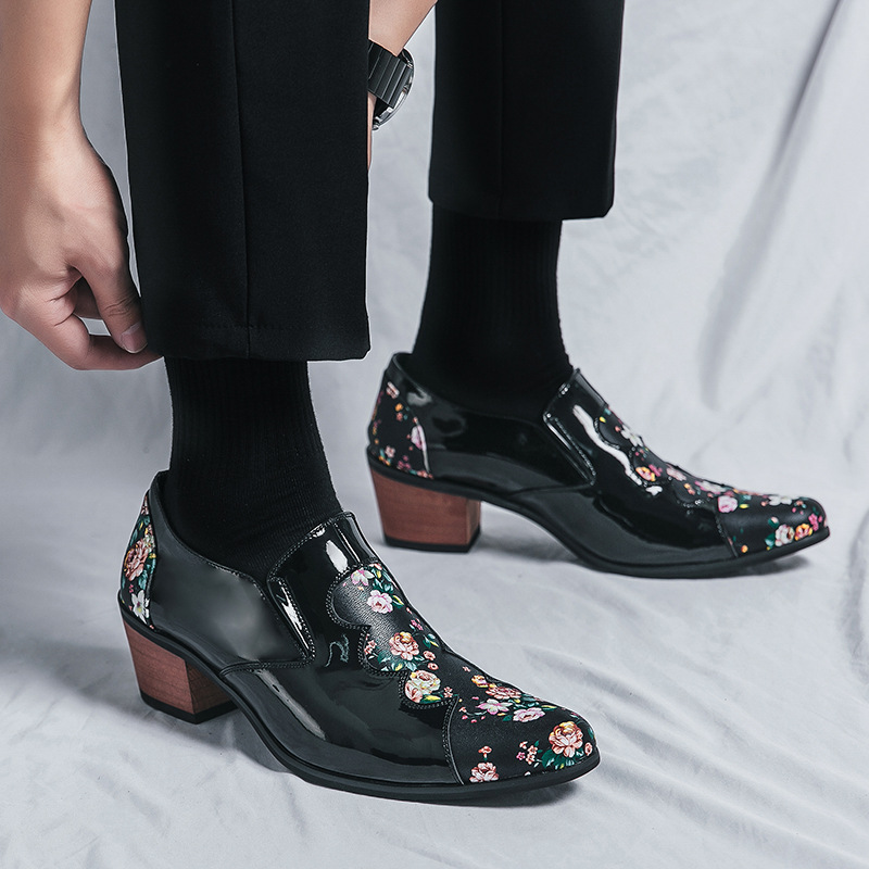 Botas de hombre puntiagudas de tacón alto de talla grande transfronteriza para hombres Doudou con pies de otoño e invierno Zapatos perezosos de un solo pedal de la marca coreana